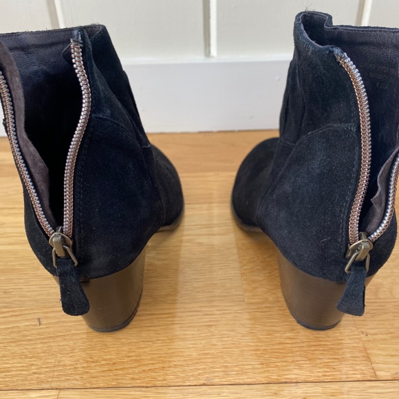 Garnet Hill Bootie, 8.5, Black suede - Picture 6 of 8